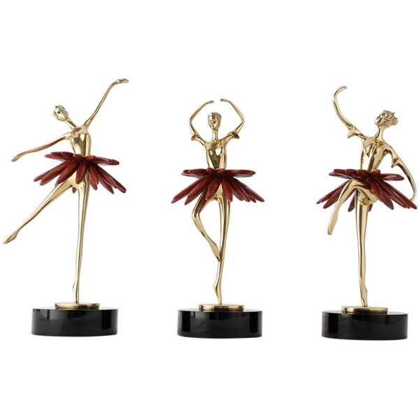 Ornamento della ragazza che balla vestito rosso