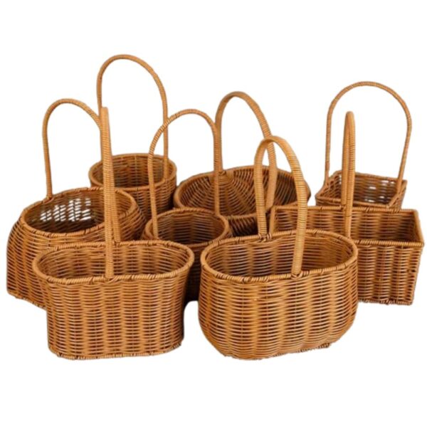 Panier de rangement brun en rotin