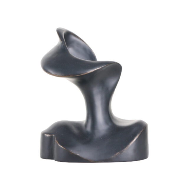 Sculptures en résine noire