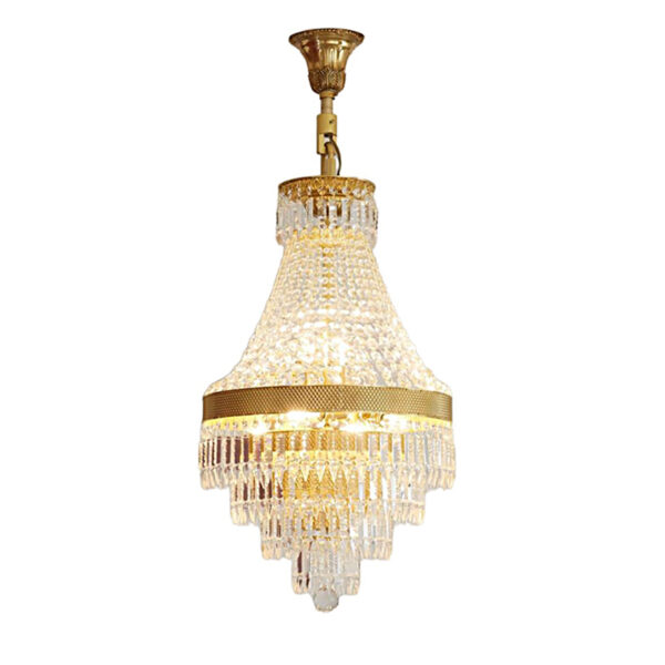 Lampadario classico di cristallo dell'hotel