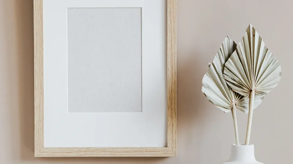 10 Stylish and Luxury Photo Frames to Transform Your Home Decor