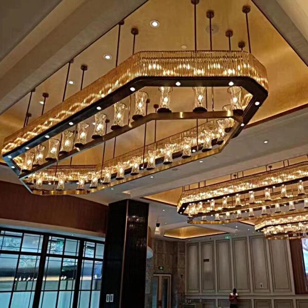 Lobby grote glazen kroonluchter