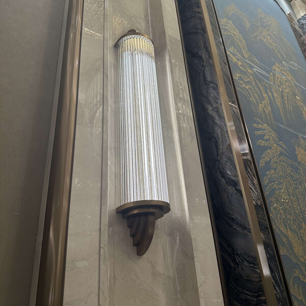 Lampe murale en verre transparent