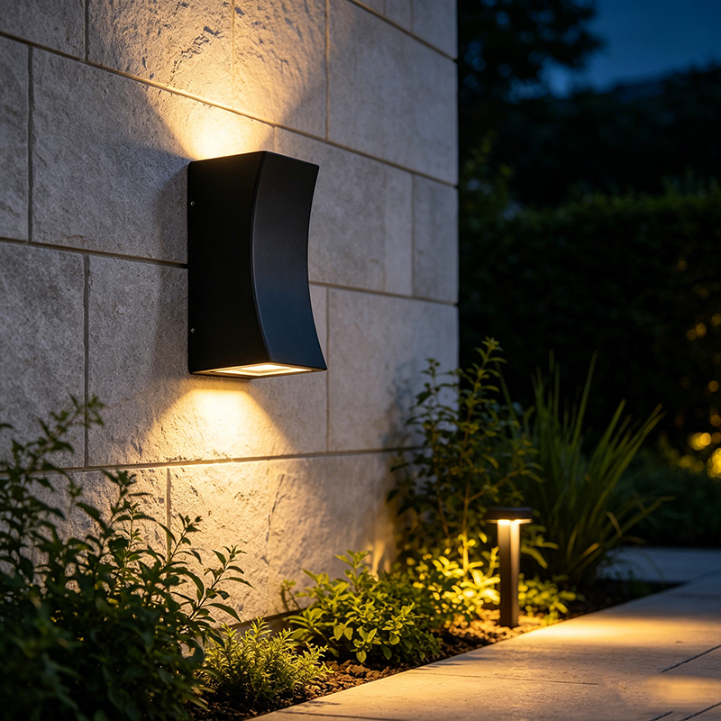 Curved Aluminum Outdoor Wall Sconce, 2 Shapes LED Light With Glass - Image 4