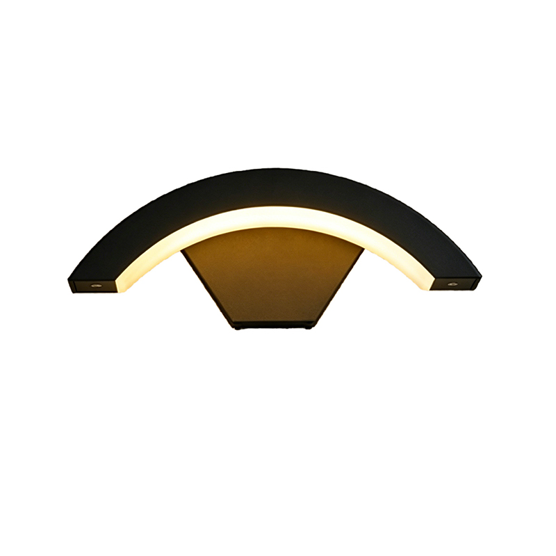 Minimalist Curved Aluminum Outdoor Wall Light, Sleek 2-Style LED Sconce With PC Shade - Image 4