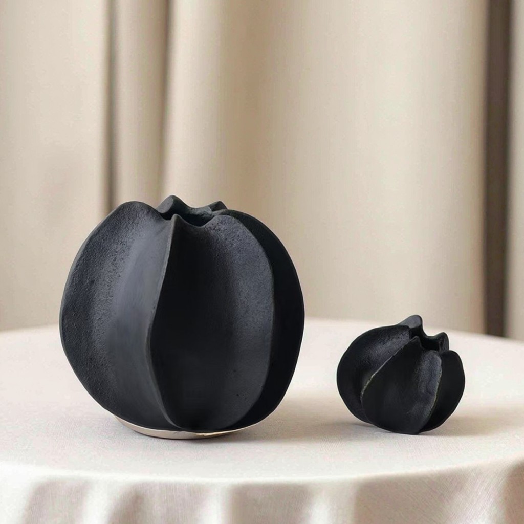 Sleek Black Aluminum Alloy Vase Set (2 Sizes) - Image 2